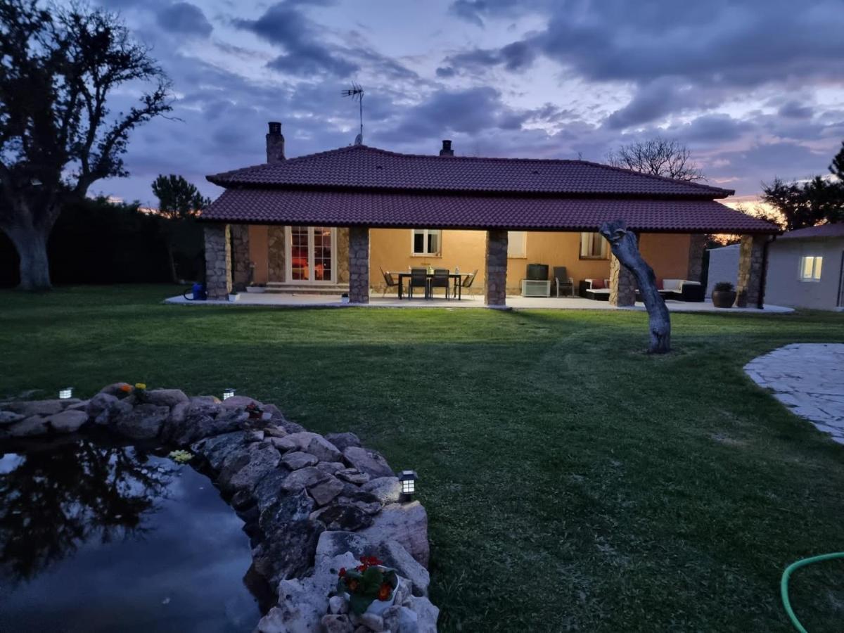 Villa Pancorbo Velayos Eksteriør bilde